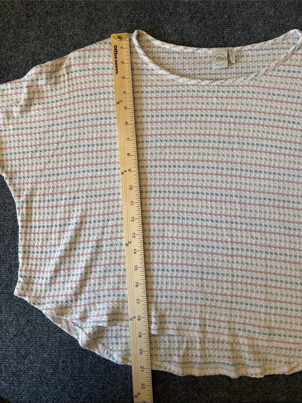 Paper Crane Lightweight Striped Long-Sleeve Top in Pink and White
Size: Medium - Picture 4 of 6